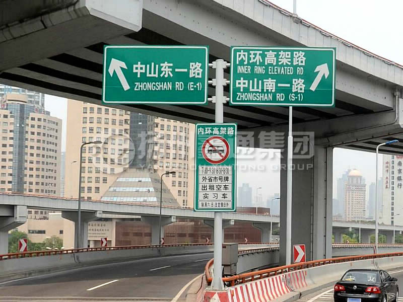 BZG-013，交通標志桿，T型三懸臂交通標志桿